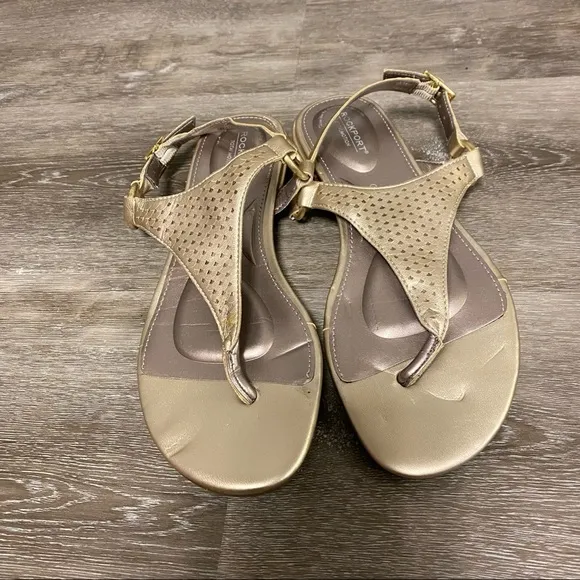 Rockport | Total Motion Zosia Thong Sandals In Gold Leather Size 7 NEW