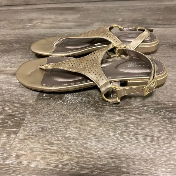 Rockport | Total Motion Zosia Thong Sandals In Gold Leather Size 7 NEW