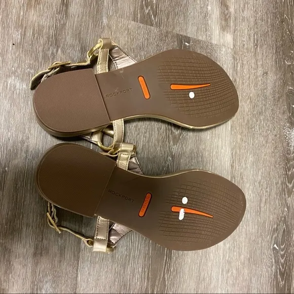 Rockport | Total Motion Zosia Thong Sandals In Gold Leather Size 7 NEW