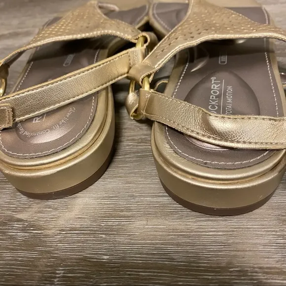 Rockport | Total Motion Zosia Thong Sandals In Gold Leather Size 7 NEW