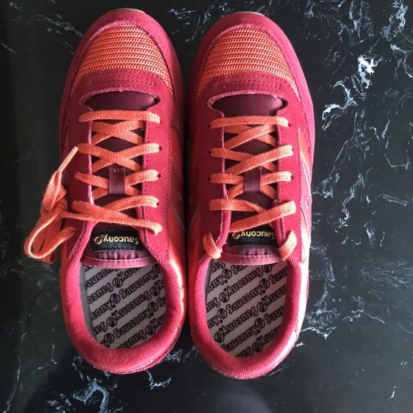 Saucony Jazz Original Vintage Sneakers-4 M Red-NWT Girls