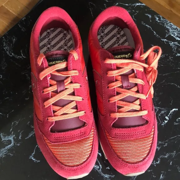 Saucony Jazz Original Vintage Sneakers-4 M Red-NWT Girls