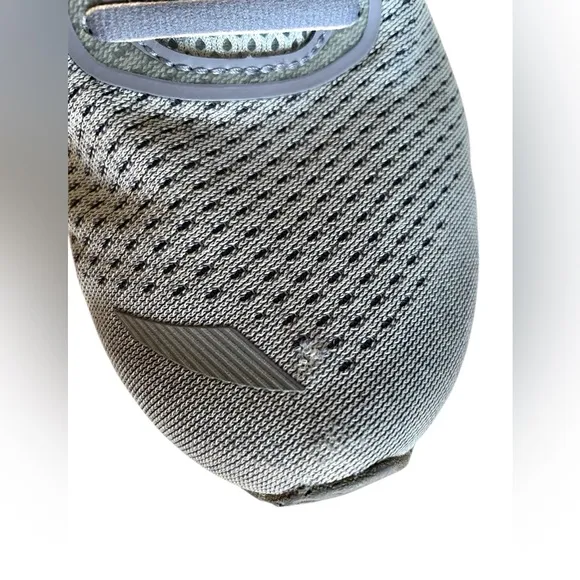 Size 9.5 Brooks Womens Adrenaline GTS 20 Gray and purple Running Shoes Sneakers