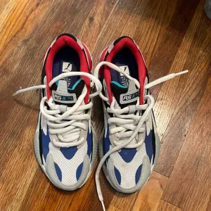 Sneakers- Pumas