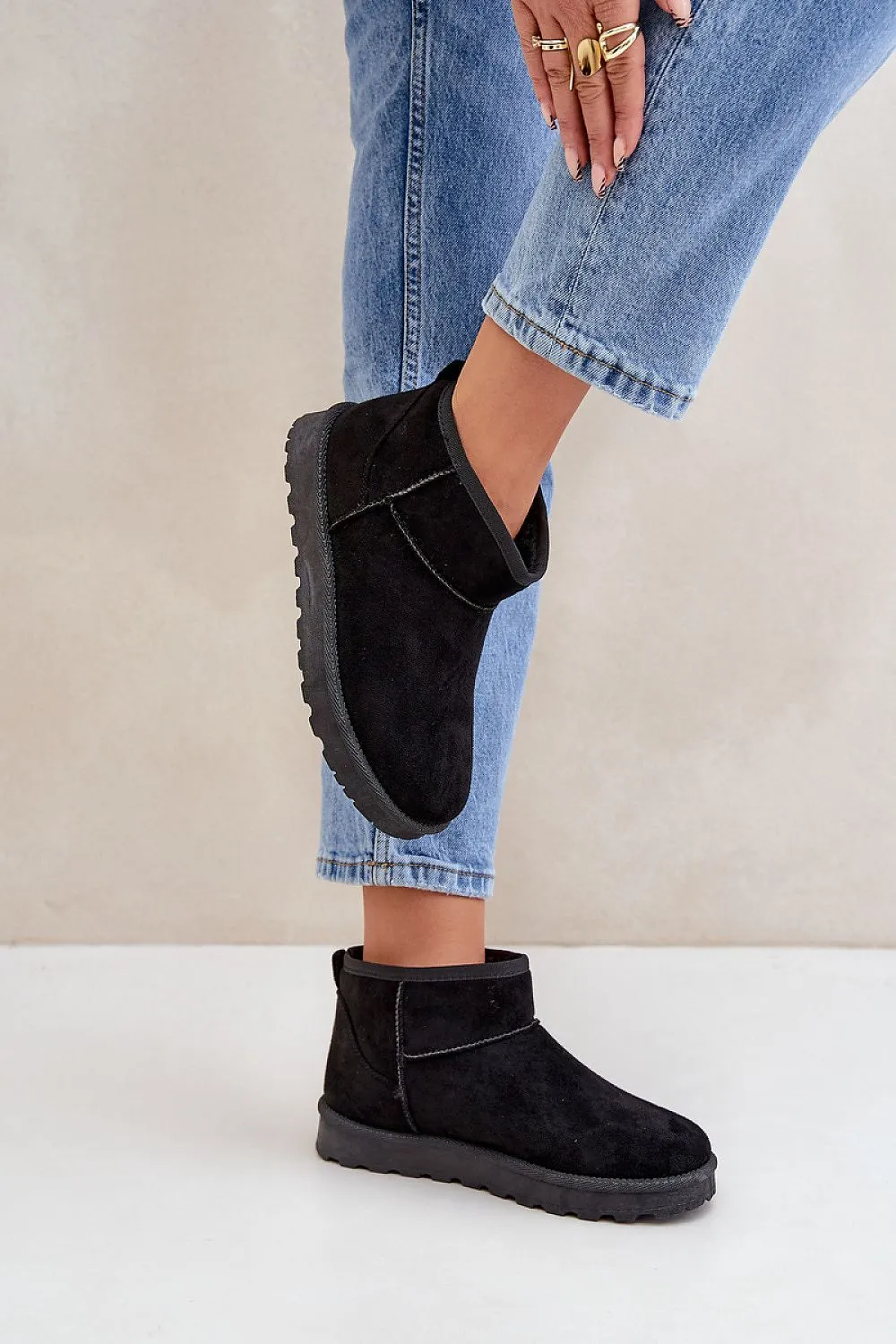 Snow boots