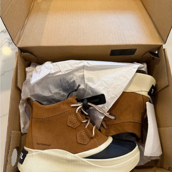 Sorel Brown and Black Duck Boots