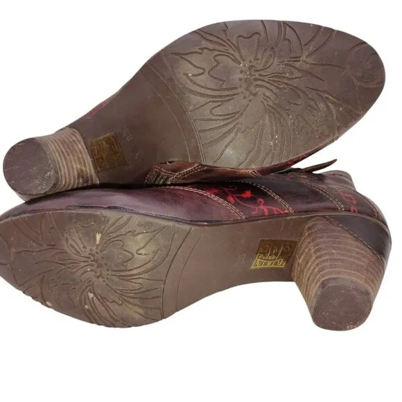 Spring Step Mantra Dark Brown Boots with Red Flowers, 38