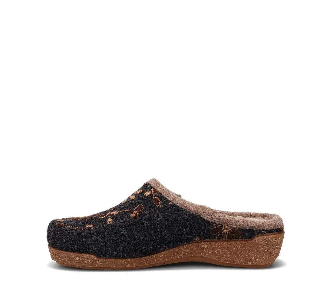 Taos Footwear Women's Woolderness 2 Stone Clog 6-6.5 (M) US
