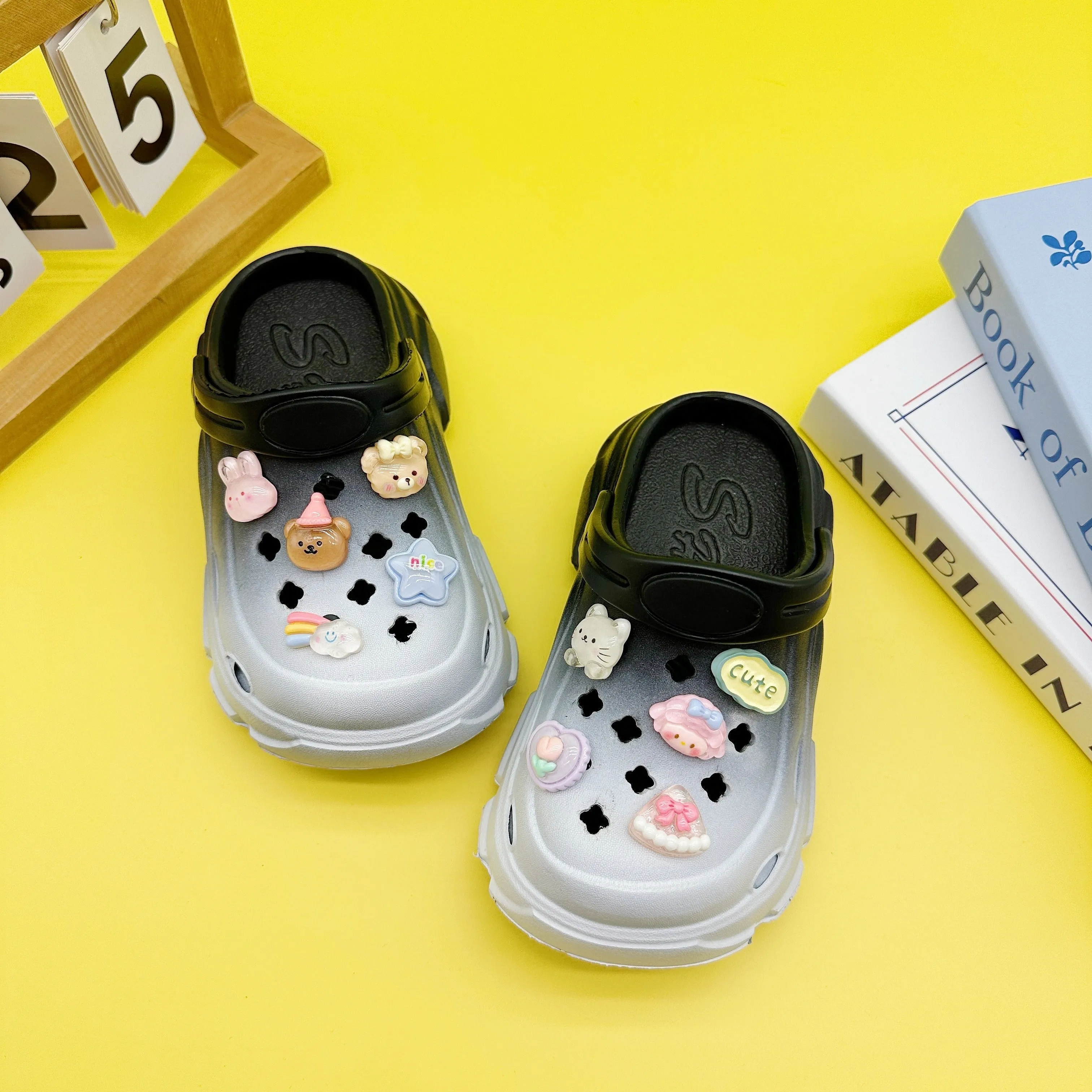 Trendy Cute Clogs For Girls, Non-slip Slip On Water Shoes For Outdoor Beach