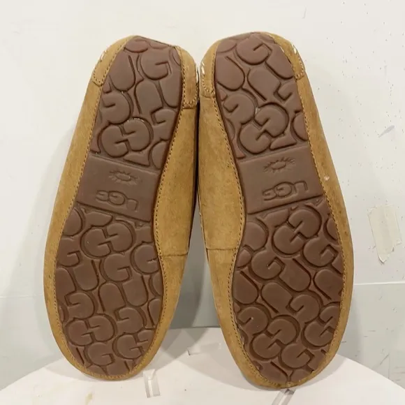Ugg Genuine Suede Womens Sz 8 Ansley slippers Loafers Tan