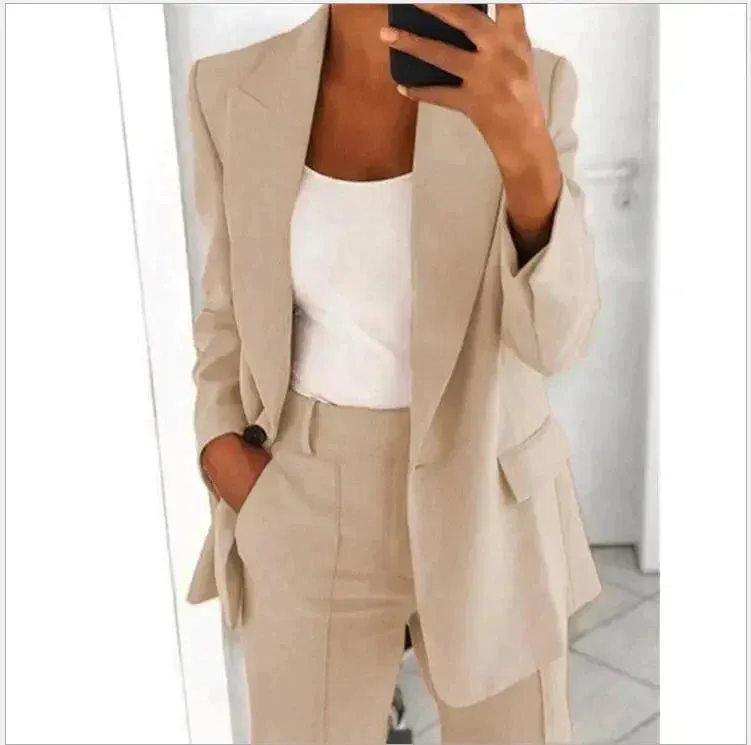 Women’s Tailored Two-Piece Set – Blazer & Trousers – Relaxed Fit – Workwear Essential