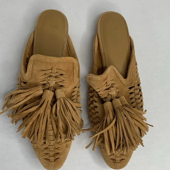 Zara open back woven tan suede tasseled flat loafers